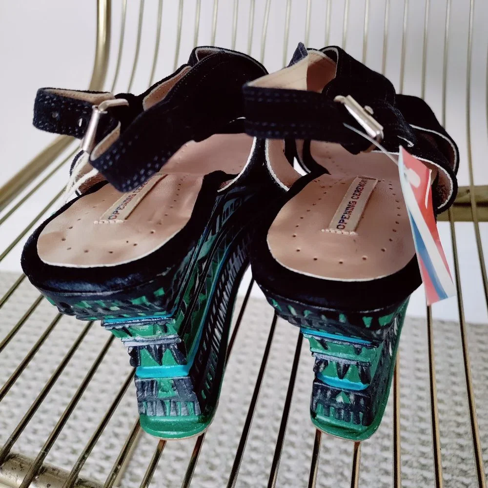 NIB Opening Ceremony sude HANDCARVED platform sandals. size EU 39 US 8.5
